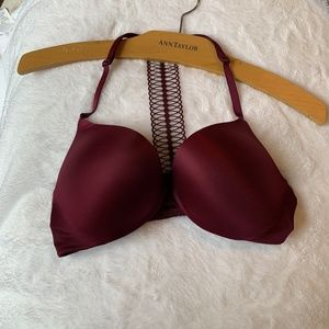 Victoria’s Secret Very Sexy front close push up bra